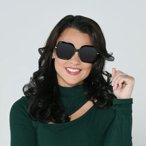 Sofia Vergara  Women's Oversized Fashion Sunglasses